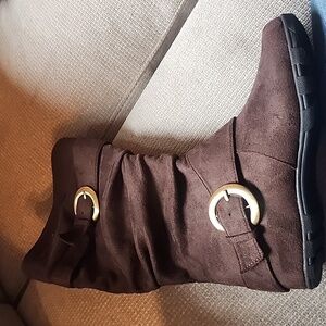 Size 6 brown faux suede boots with gold buckles